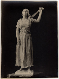 peasant woman statue